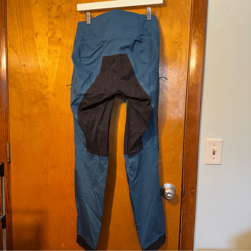 Patagonia Dirt Roamer Storm Waterproof Mountain Bike Pants size XS - Picture 2 of 16